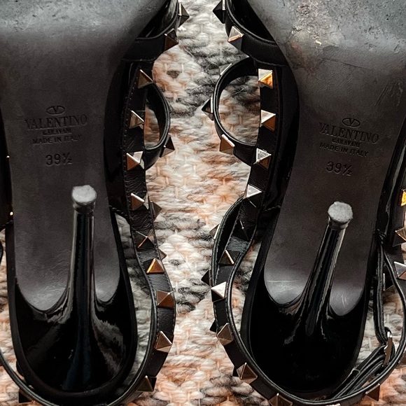 Valentino Patent Rockstud Caged Pumps - Picture 15 of 15